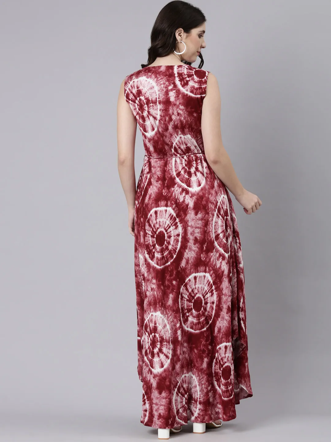 Neeru's Maroon Straight Casual Printed Maxi Dresses