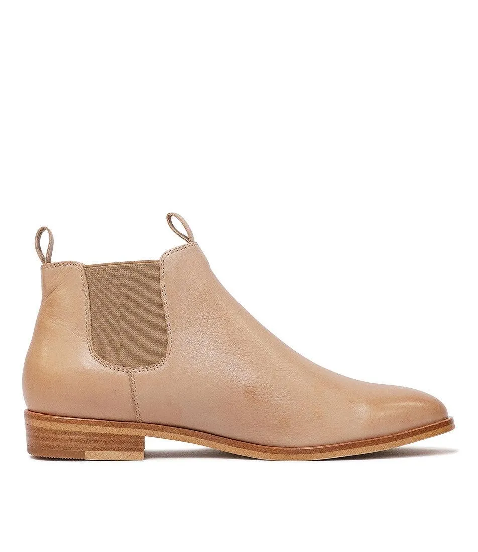 Wander Cappacino Chelsea Boots